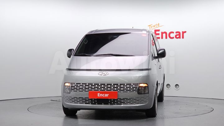 Hyundai Staria 2022 — 3