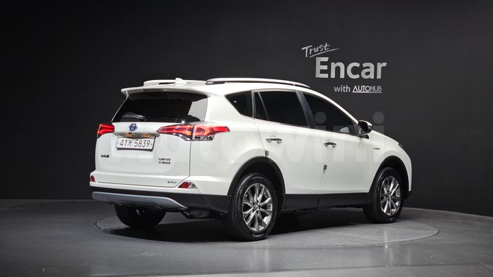 Toyota RAV4 2018 — 2
