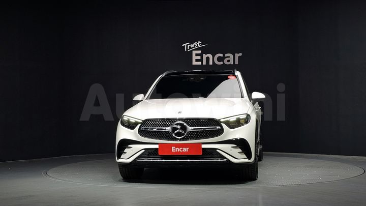 Mercedes Benz GLC Class 2025 — 3