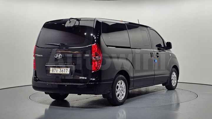 Hyundai Starex 2016 — 2