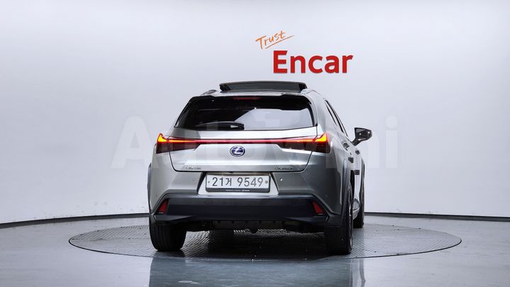 Lexus UX 2019 — 4