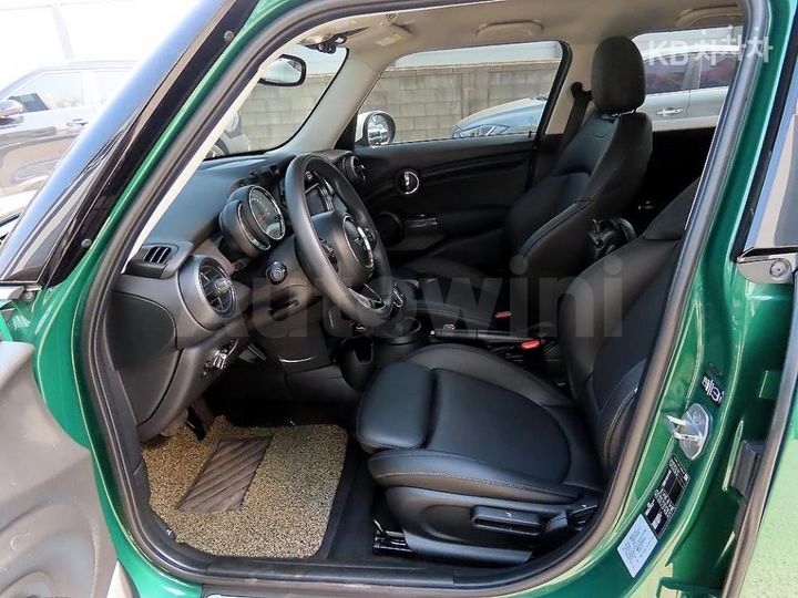 Mini Cooper 2020 — 5