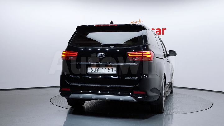 Kia Carnival 2019 — 4