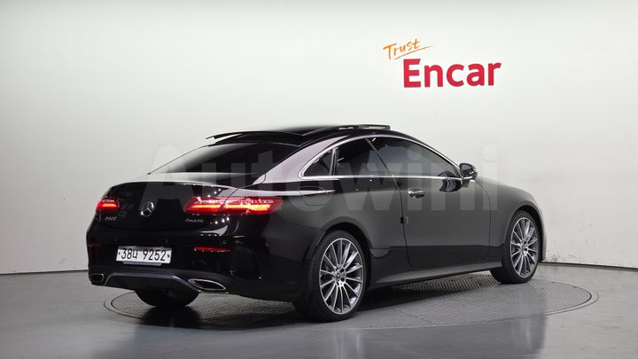 Mercedes-Benz E Class 2017 — 2