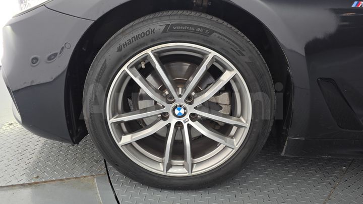BMW 5 Series 2017 — 5