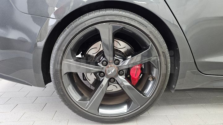 Genesis G70 2019 — 5