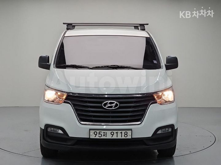 Hyundai Starex 2021 — 2