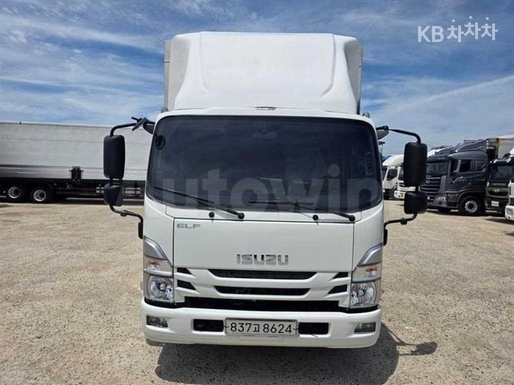 Isuzu Elf