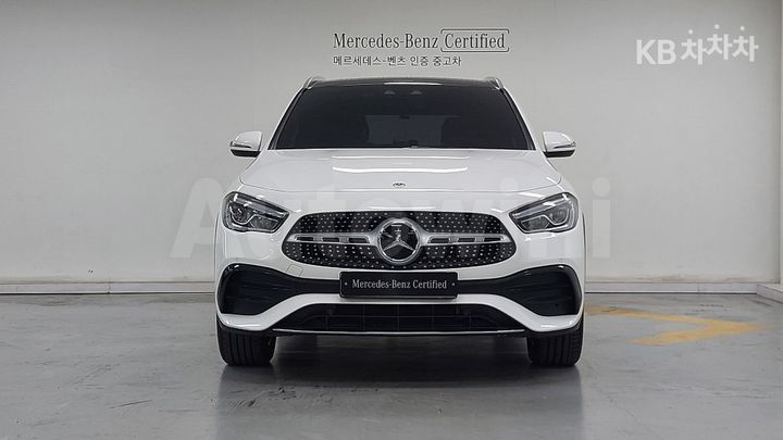 Mercedes Benz GLA Class