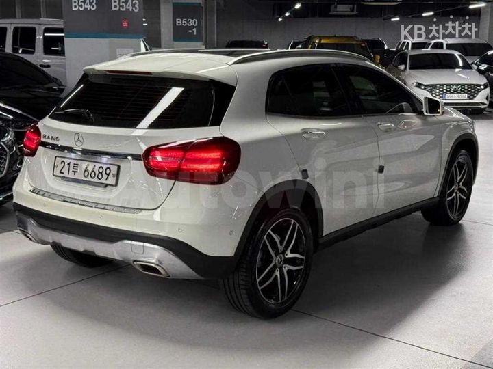 Mercedes Benz GLA Class
