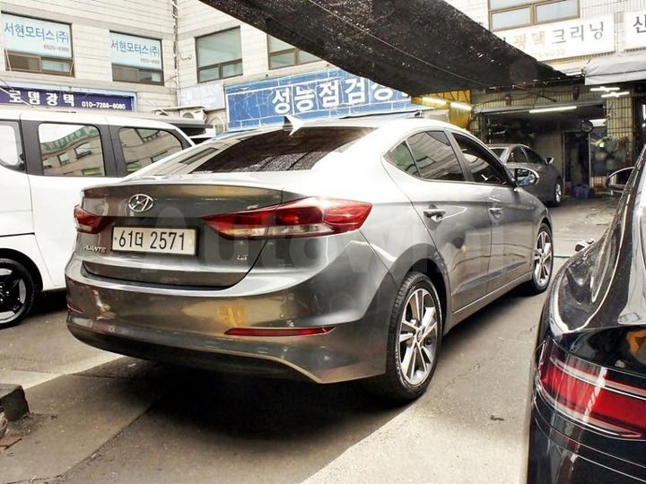 Hyundai Avante 2018 — 4