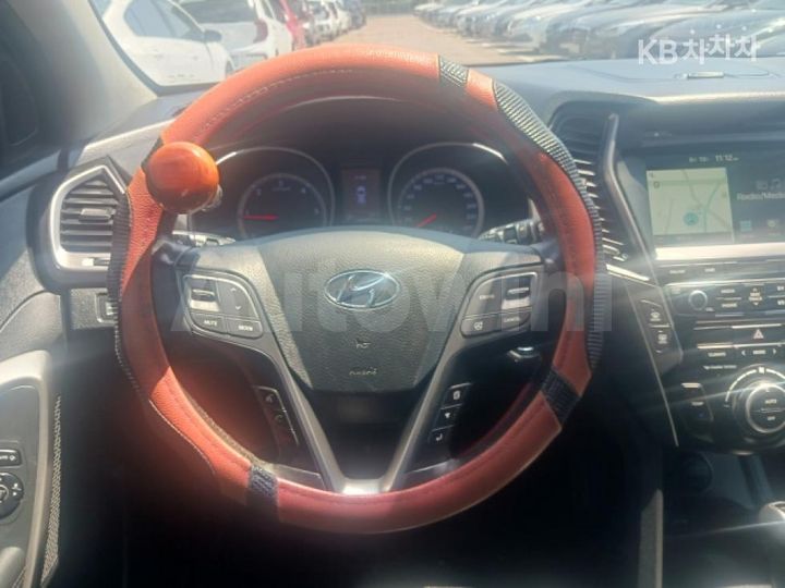 Hyundai SantaFe 2015 — 5