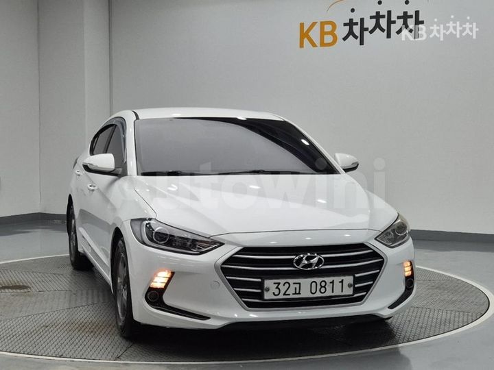 Hyundai Avante 2016 — 4