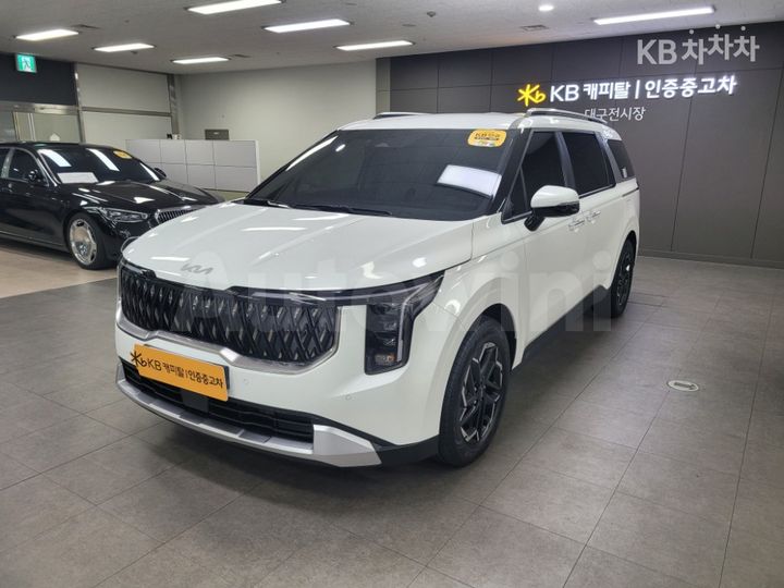Kia Carnival 2025 — 2