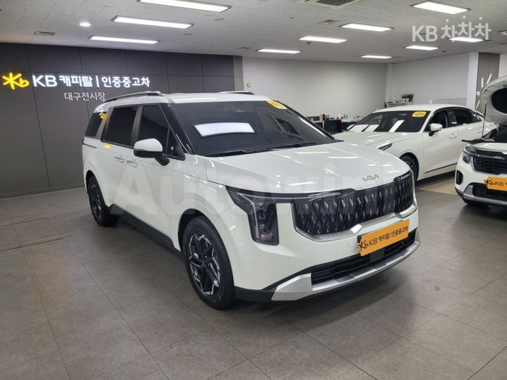 Kia Carnival 2025 — 3