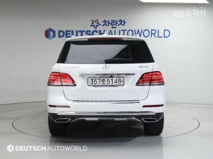 Mercedes Benz GLE Class 2016 — 4
