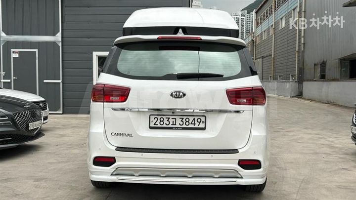 Kia Carnival 2020 KNAME81ABLS634656 — 5