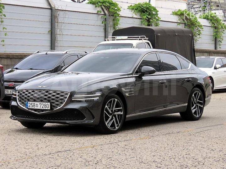 Genesis G80 2025 — 2