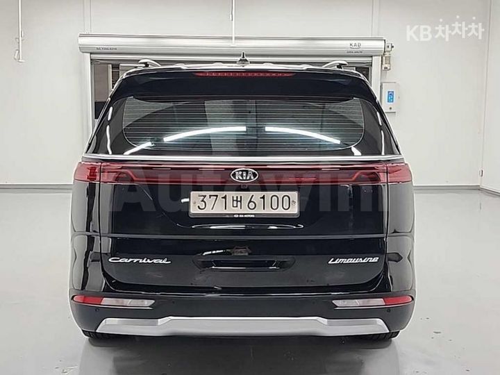Kia Carnival 2021 — 3