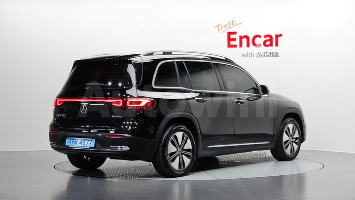 Mercedes-Benz EQB 2023 — 2