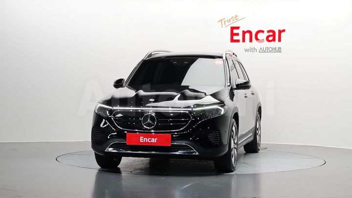 Mercedes-Benz EQB 2023 — 3