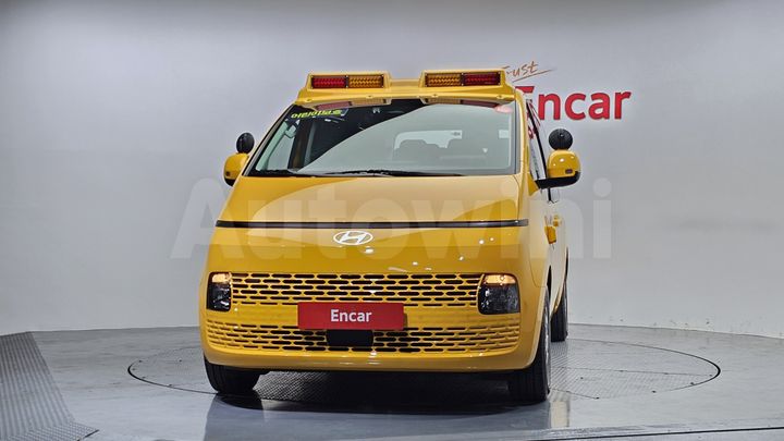 Hyundai Staria 2025 — 3
