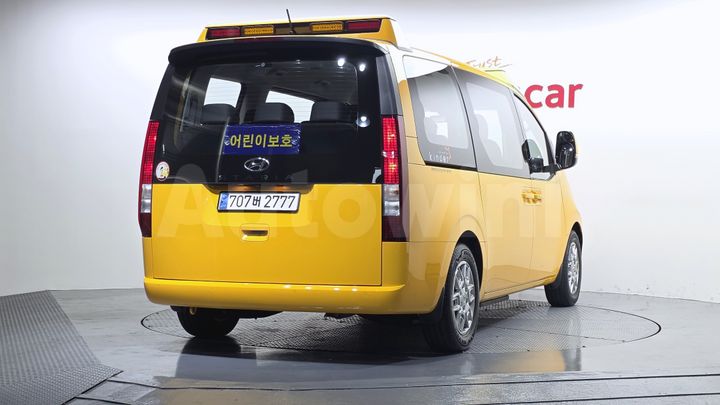 Hyundai Staria 2024 — 2