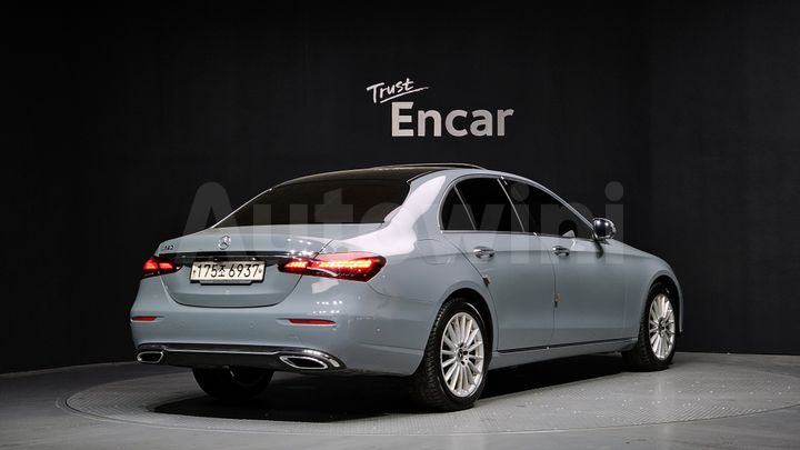 Mercedes-Benz E Class 2022 — 2