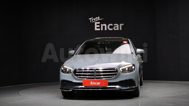 Mercedes-Benz E Class 2022 — 3