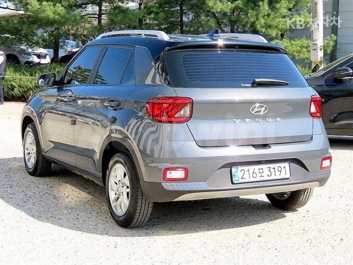 Hyundai Venue 2024 — 3