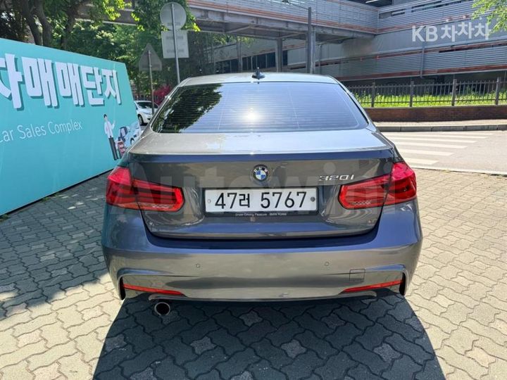 BMW 3 Series 2018 — 4