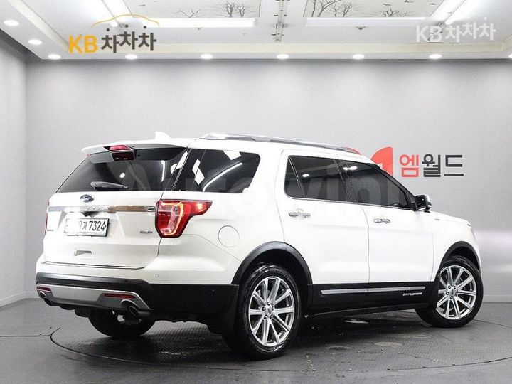 Ford Explorer 2017 1FM5K8FH4HGE05529 — 3