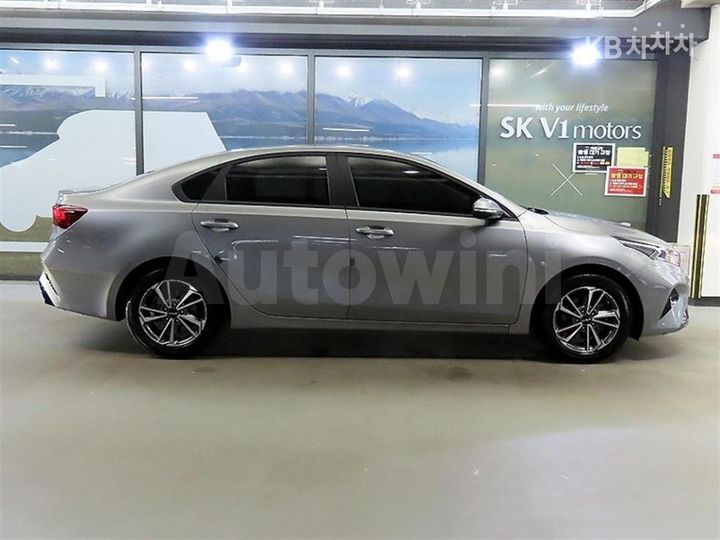Kia K3 2022 — 3