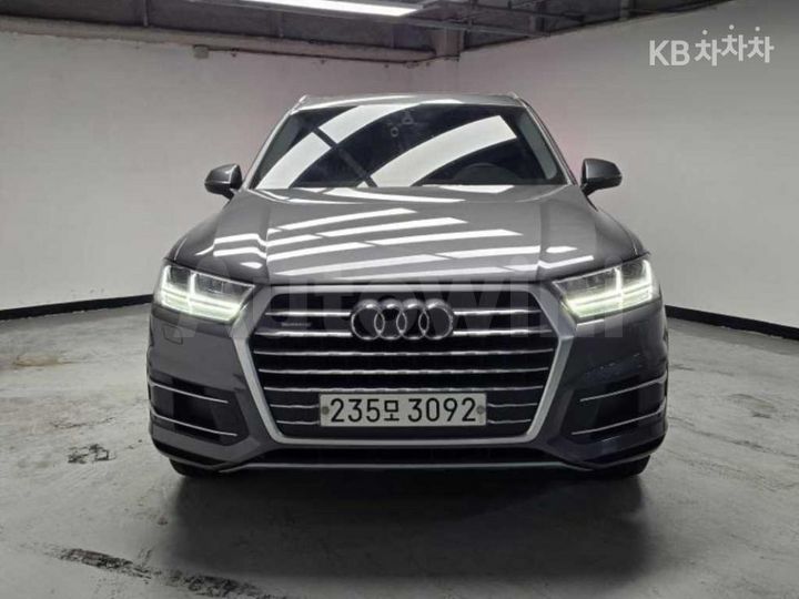 Audi Q7 2019 — 3