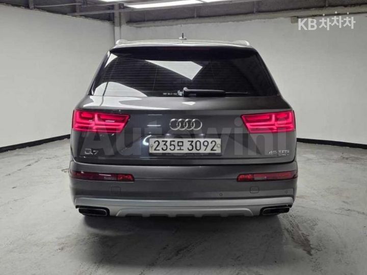 Audi Q7 2019 — 4