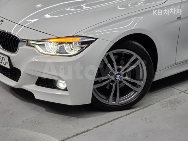 BMW 3 Series 2018 — 3