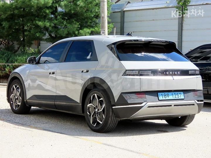 Hyundai Ioniq5 2023 — 3
