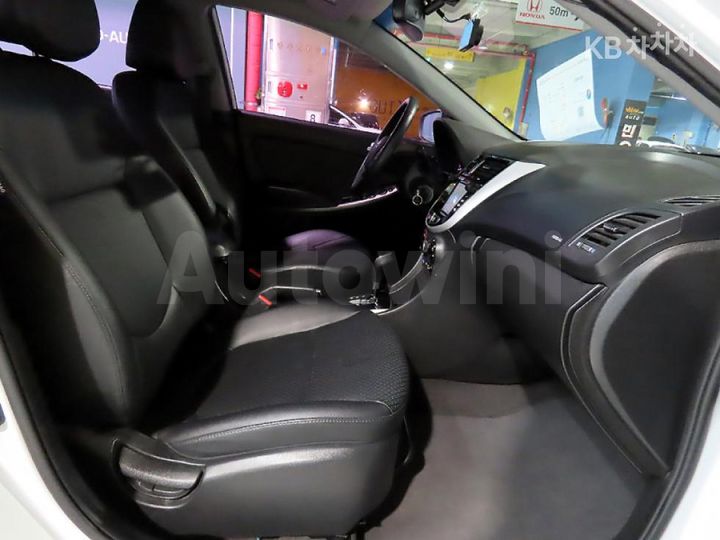 Hyundai Accent 2018 — 5