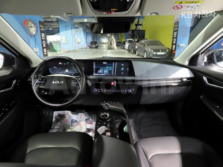 Kia EV6 2022 KNAC281AFNA022068 — 5