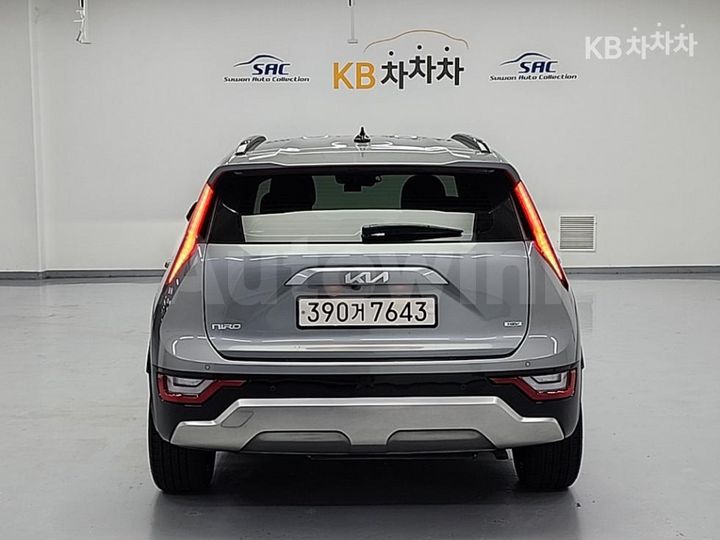 Kia Niro 2023 — 3