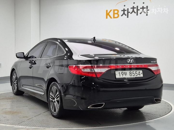 Hyundai Grandeur 2013 — 2