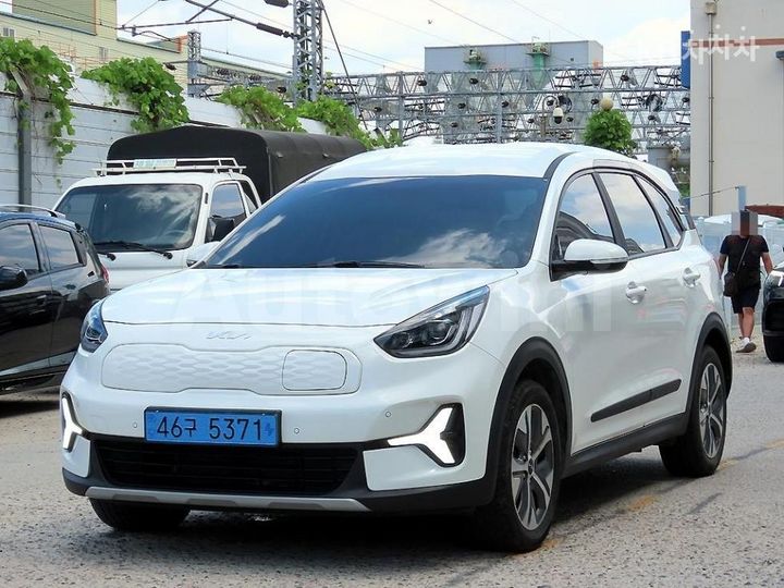 Kia Niro 2023 — 2