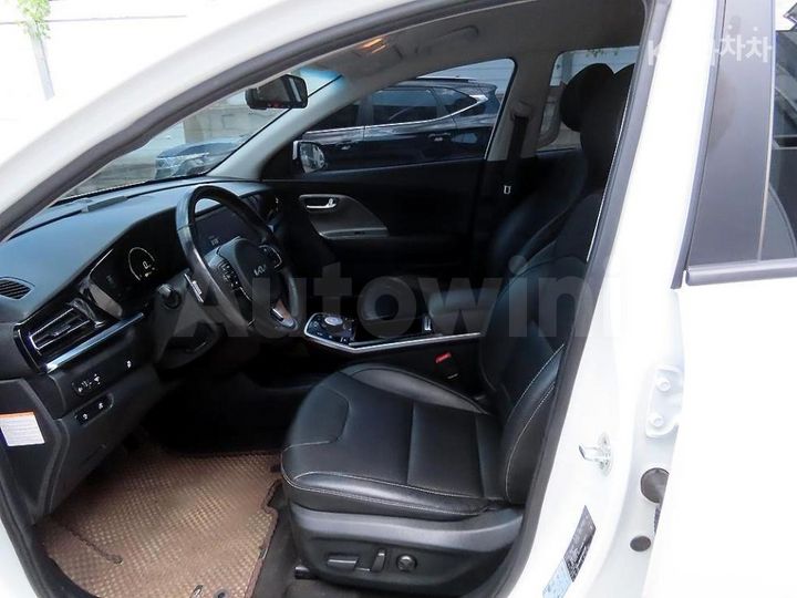Kia Niro 2023 — 5