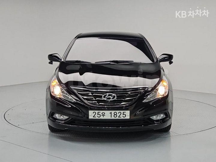 Hyundai Sonata 2011 — 2