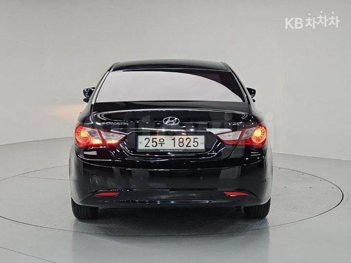 Hyundai Sonata 2011 — 3