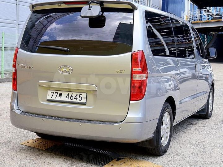 Hyundai Starex 2015 KMJWA37KBFU710965 — 4