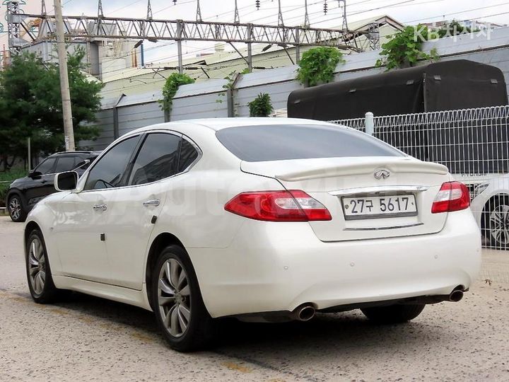 Infiniti M 2013 JNKDY11E2DM560108 — 3
