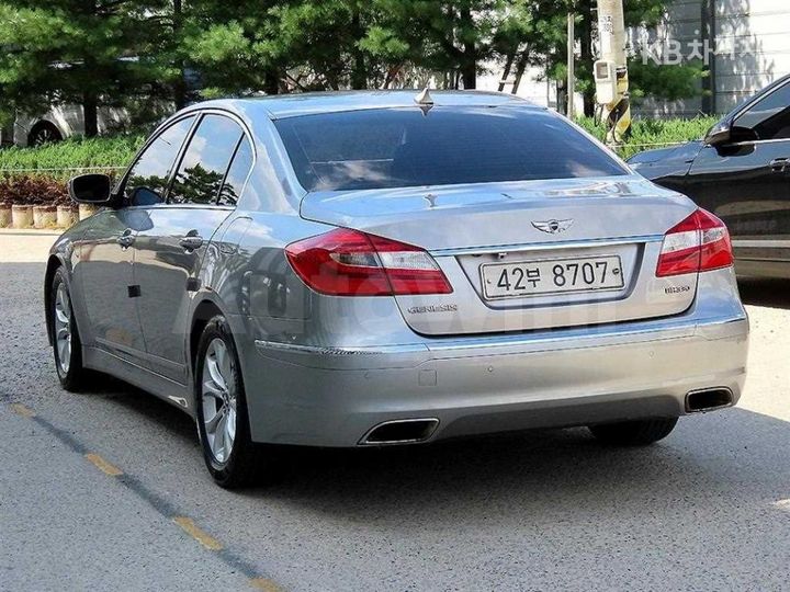 Hyundai Genesis 2012 KMHGA41BBCU156011 — 3