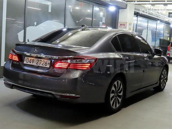 Honda Accord 2017 JHMCR6650HC200324 — 4