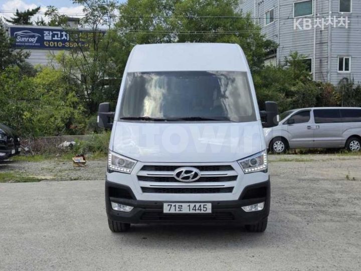 Hyundai Solati 2017 — 2